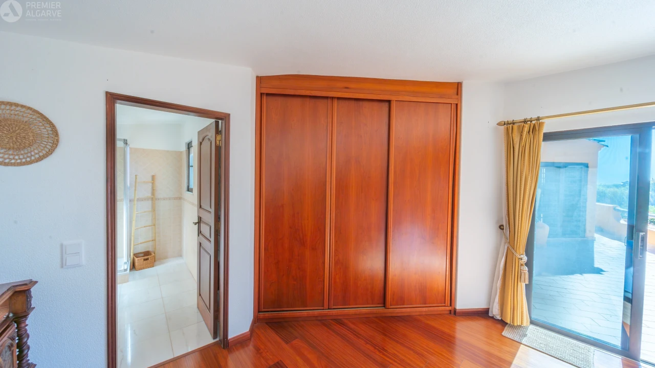 Moradia T5 para Venda em Pechão Foto 20