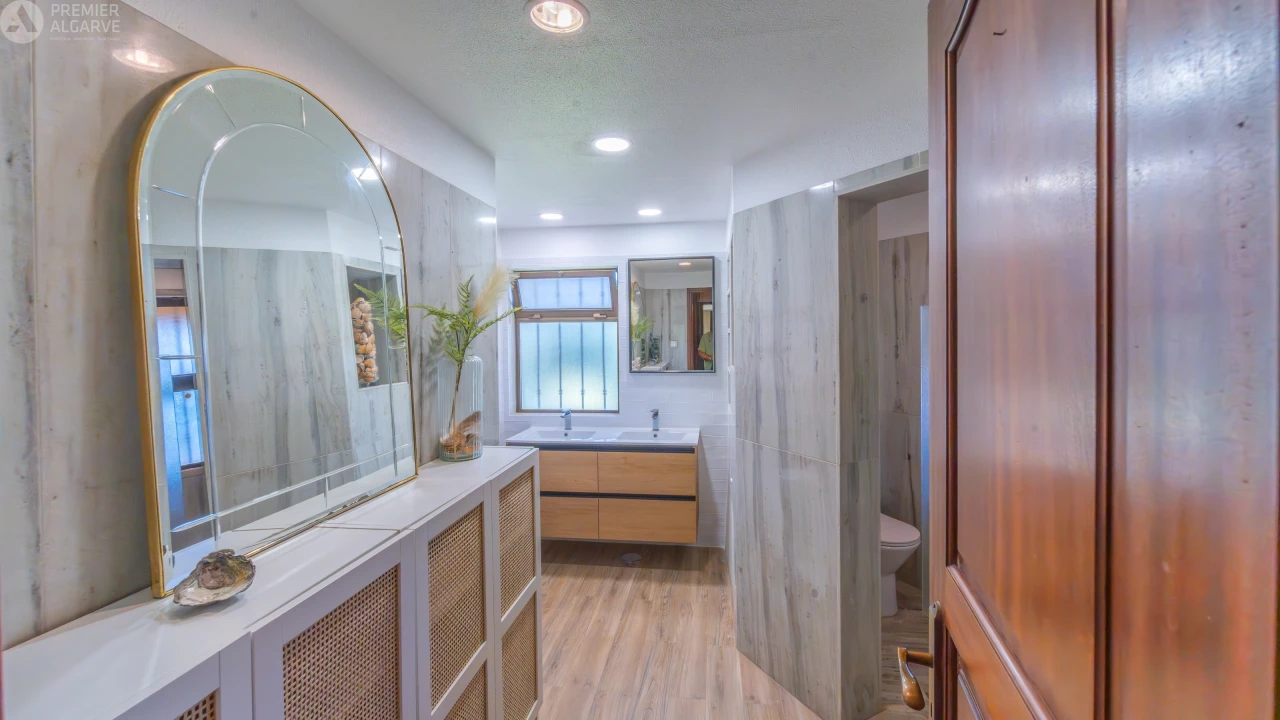 Moradia T5 para Venda em Pechão Foto 16