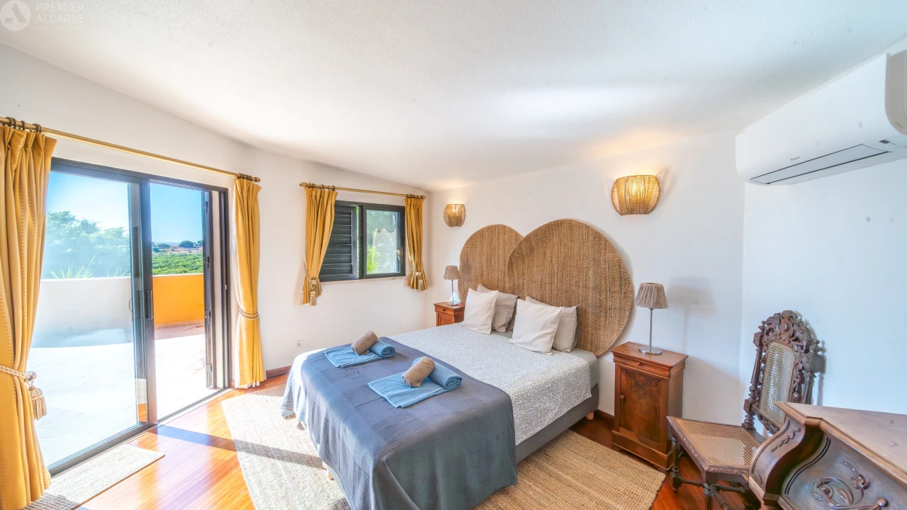 Moradia T5 para Venda em Pechão Foto 34