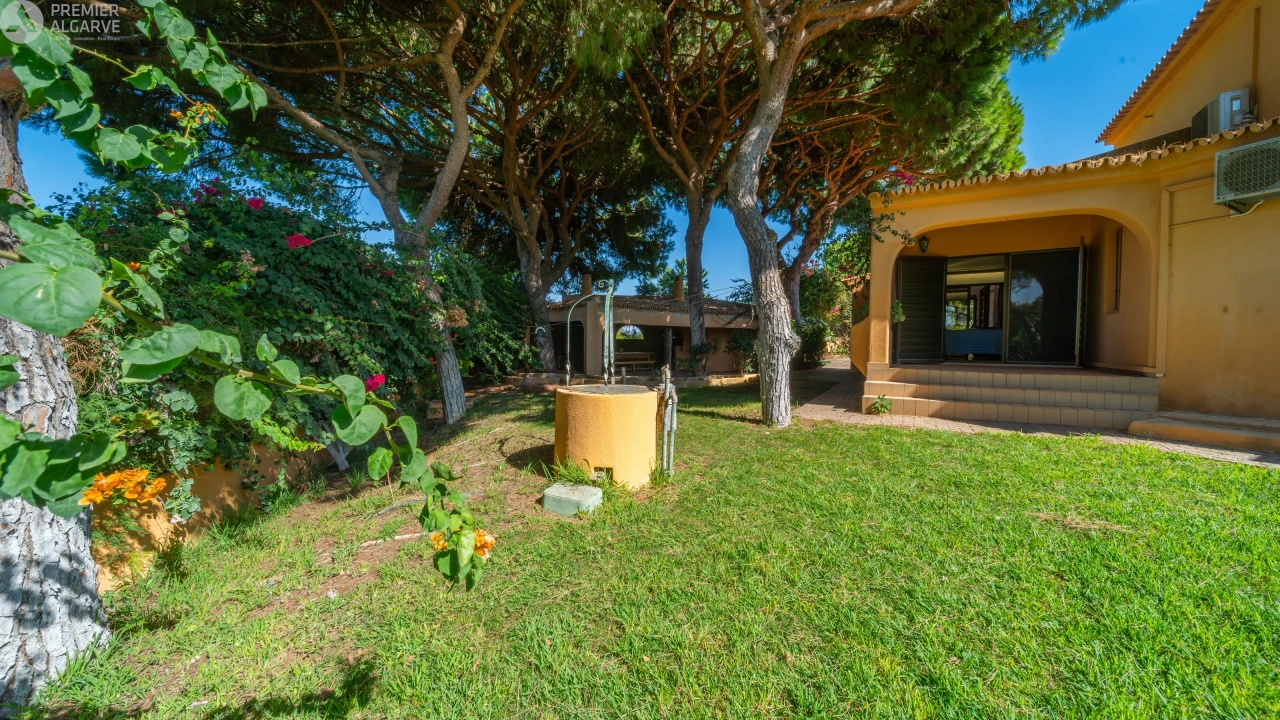 Moradia T5 para Venda em Pechão Foto 52