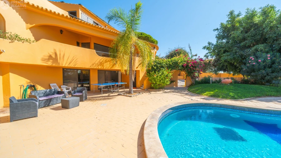 Moradia T5 para Venda em Pechão Foto 3