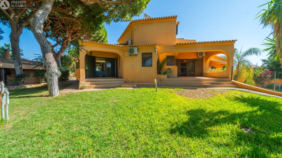 Moradia T5 para Venda em Pechão Foto 11