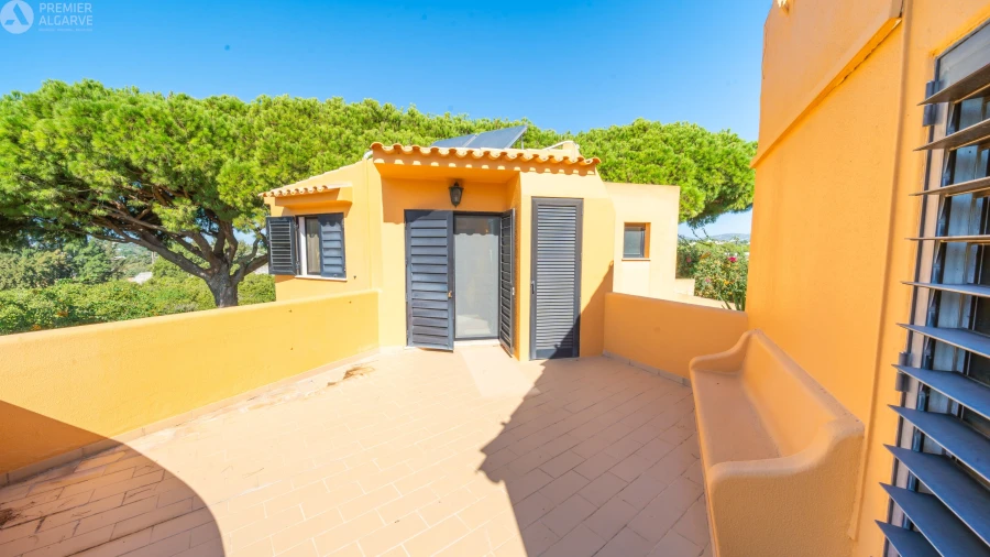 Moradia T5 para Venda em Pechão Foto 4