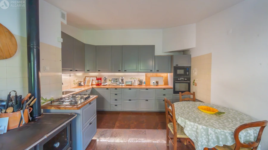 Moradia T5 para Venda em Pechão Foto 26