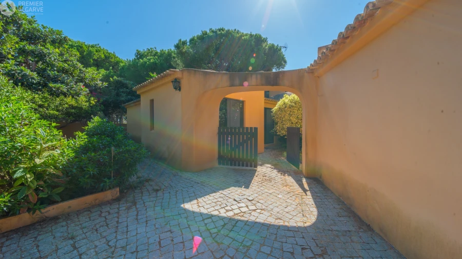 Moradia T5 para Venda em Pechão Foto 47