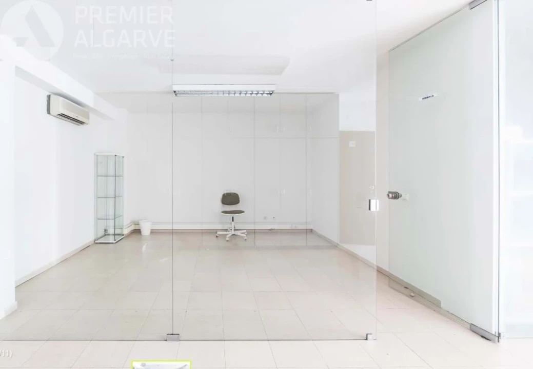 Negócio para Venda em Faro (Sé e São Pedro) Foto 2