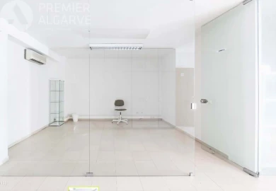 Negócio para Venda em Faro (Sé e São Pedro)