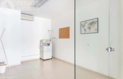 Negócio para Venda em Faro (Sé e São Pedro)