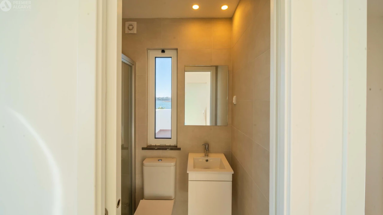 Moradia T2 para Venda em Faro (Sé e São Pedro) Foto 12