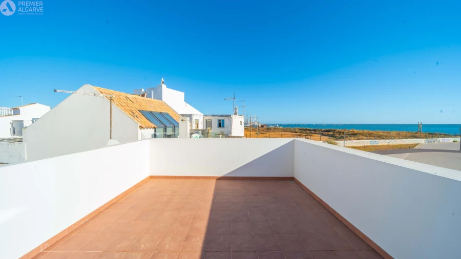 Moradia T2 para Venda em Faro (Sé e São Pedro) Foto 3