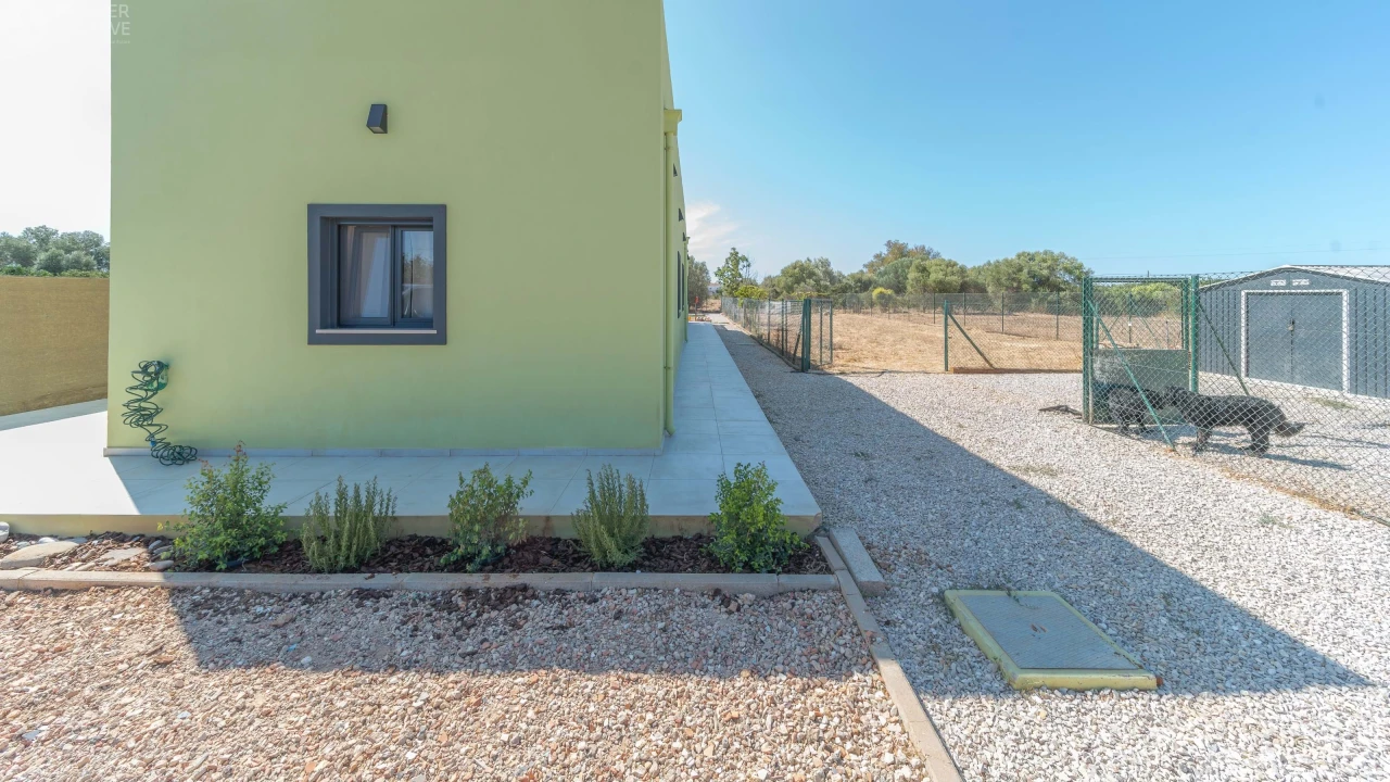 Moradia T3 para Venda em Faro (Sé e São Pedro) Foto 2