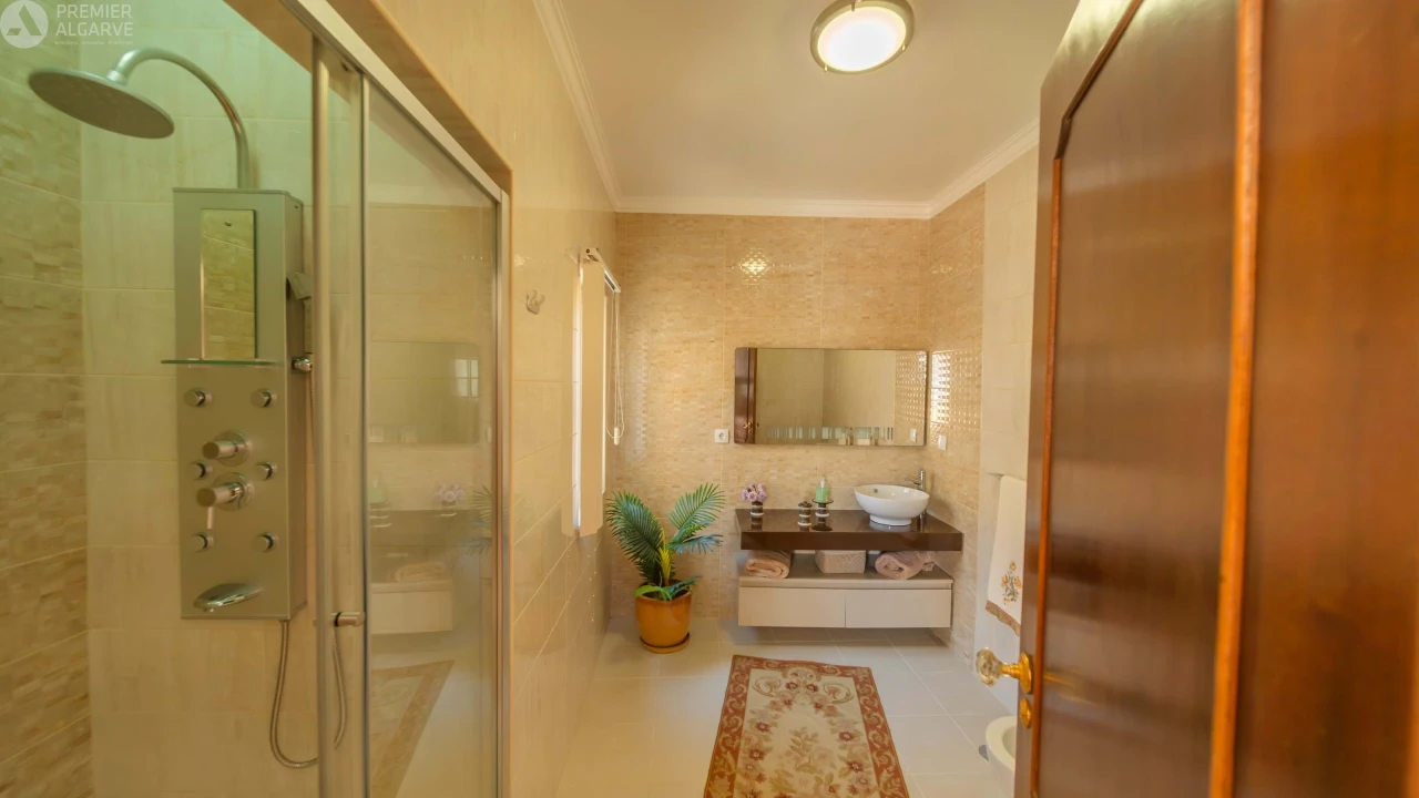 Moradia T4 para Venda em São Brás de Alportel Foto 11