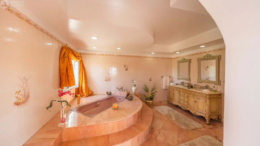 Moradia T4 para Venda em São Brás de Alportel Foto 25