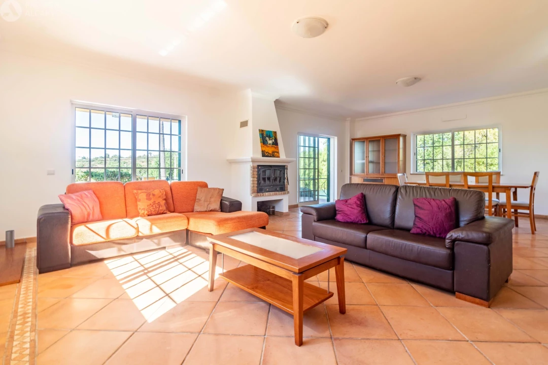 Moradia T4 para Venda em Boliqueime Foto 12