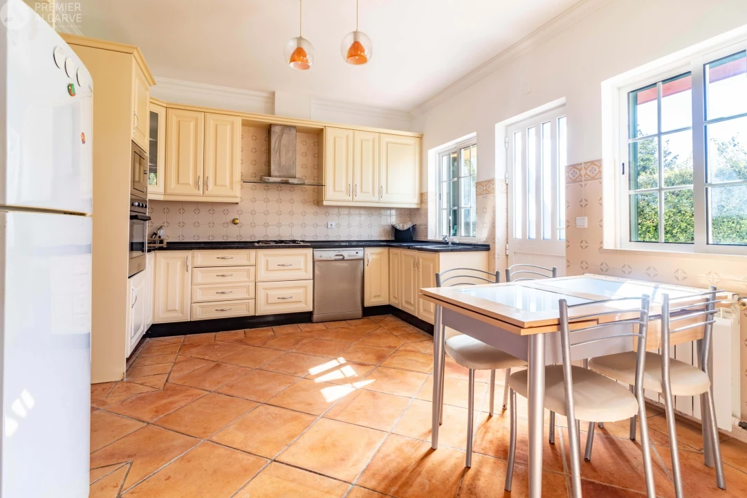 Moradia T4 para Venda em Boliqueime Foto 17