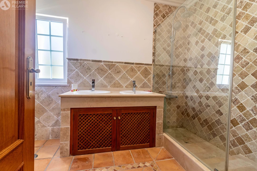 Moradia T4 para Venda em Boliqueime Foto 20