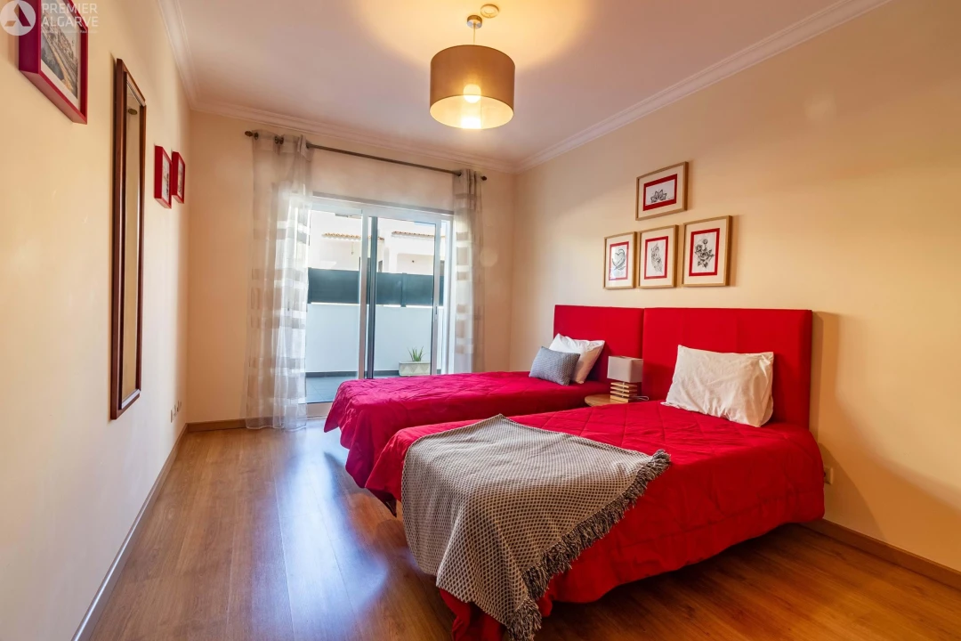 Apartamento T2 para Venda em Albufeira e Olhos de Água Foto 14