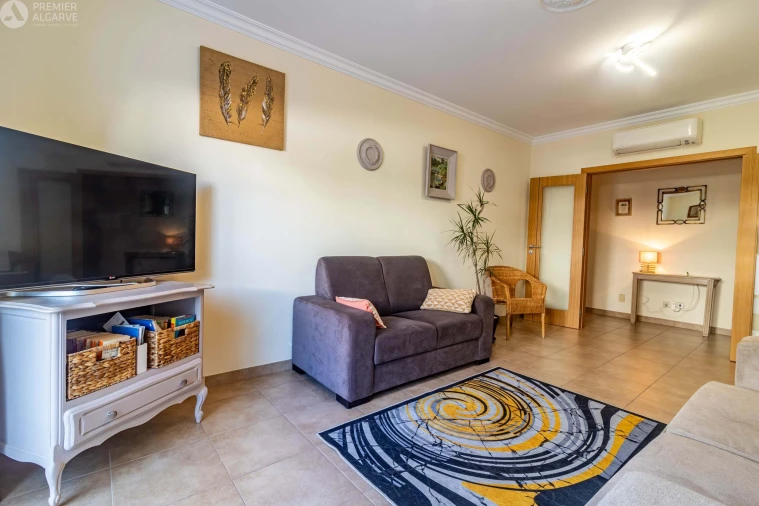 Apartamento T2 para Venda em Albufeira e Olhos de Água Foto 8