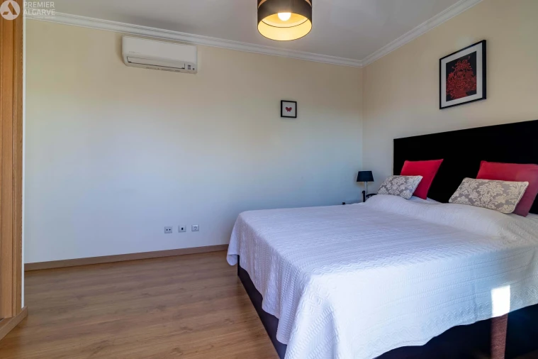 Apartamento T2 para Venda em Albufeira e Olhos de Água Foto 20