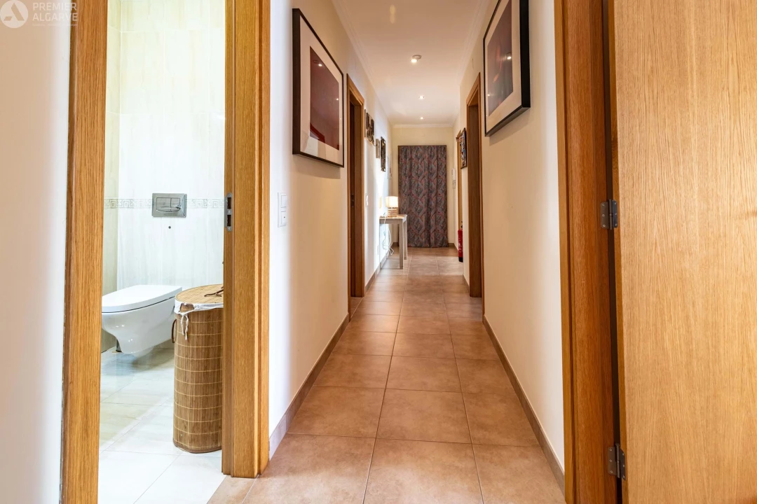 Apartamento T2 para Venda em Albufeira e Olhos de Água Foto 16