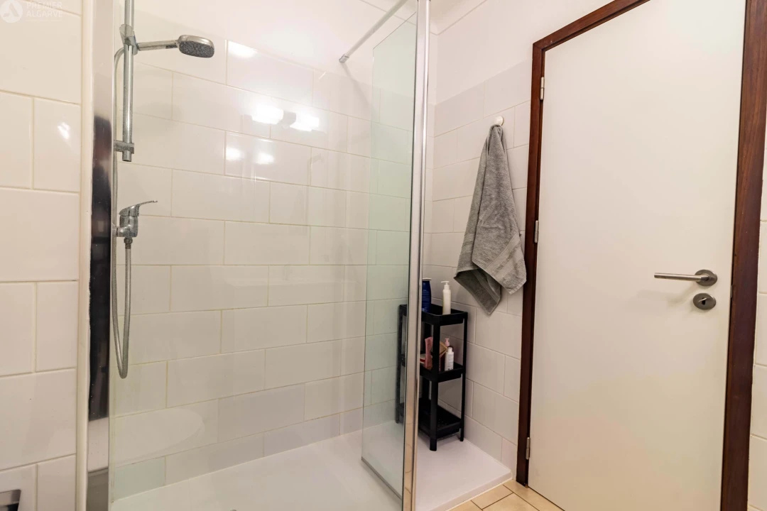 Apartamento T1 para Venda em Quarteira Foto 10