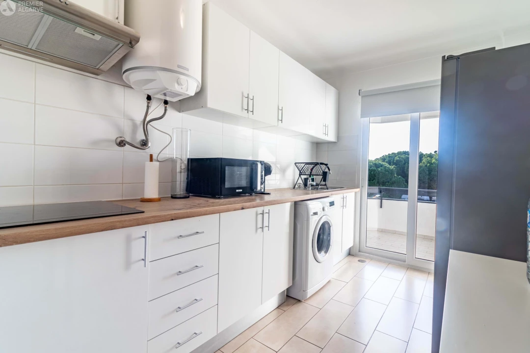 Apartamento T1 para Venda em Quarteira Foto 6