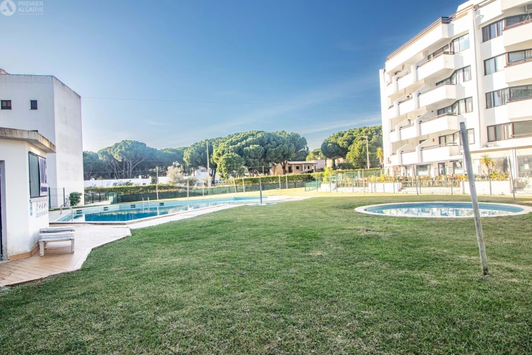 Apartamento T1 para Venda em Quarteira Foto 16