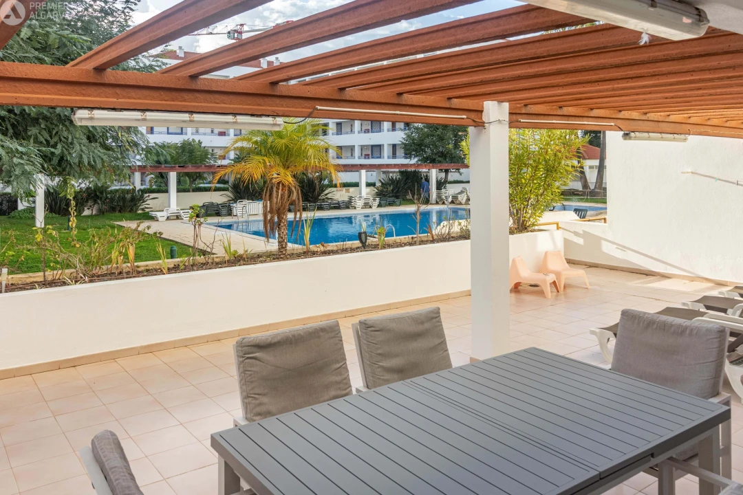 Apartamento T2 para Venda em Quarteira Foto 1