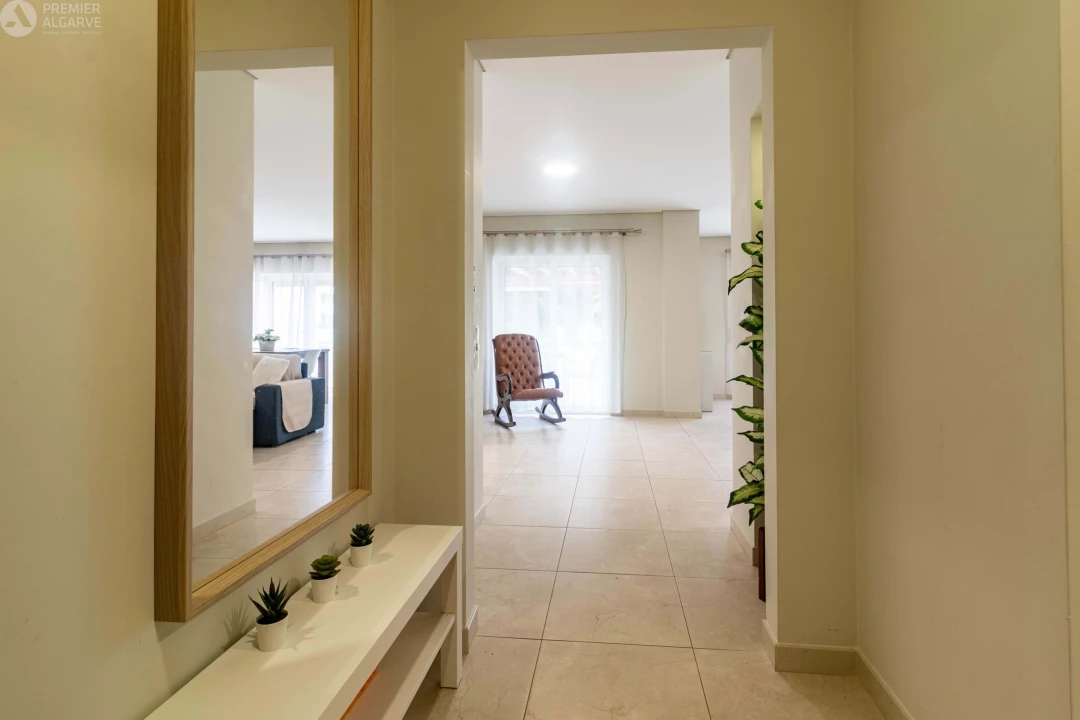 Apartamento T2 para Venda em Quarteira Foto 9