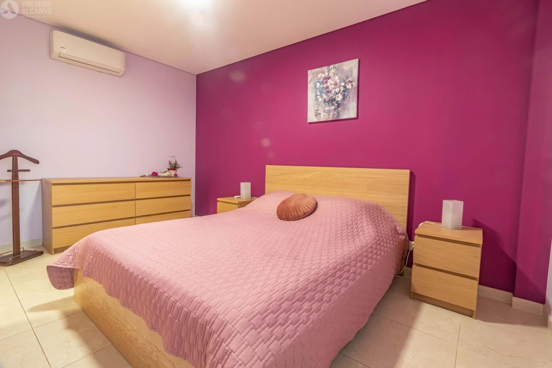 Apartamento T2 para Venda em Quarteira Foto 19