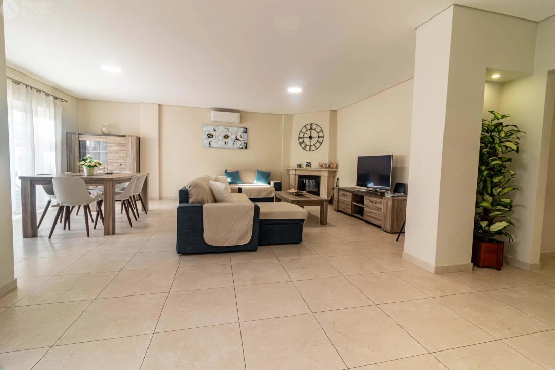 Apartamento T2 para Venda em Quarteira Foto 7