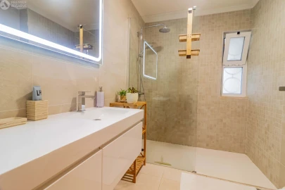 Apartamento T2 para Venda em Quarteira