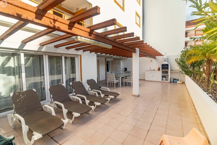 Apartamento T2 para Venda em Quarteira Foto 24