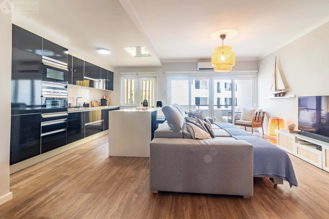 Apartamento T1 para Venda em Quarteira Foto 6