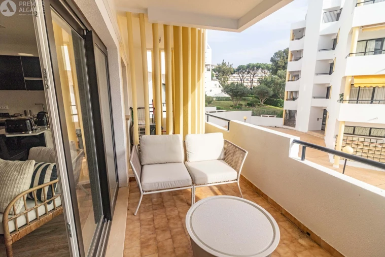 Apartamento T1 para Venda em Quarteira Foto 4