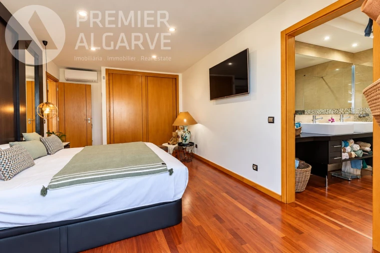 Apartamento T3 para Venda em Montenegro Foto 14