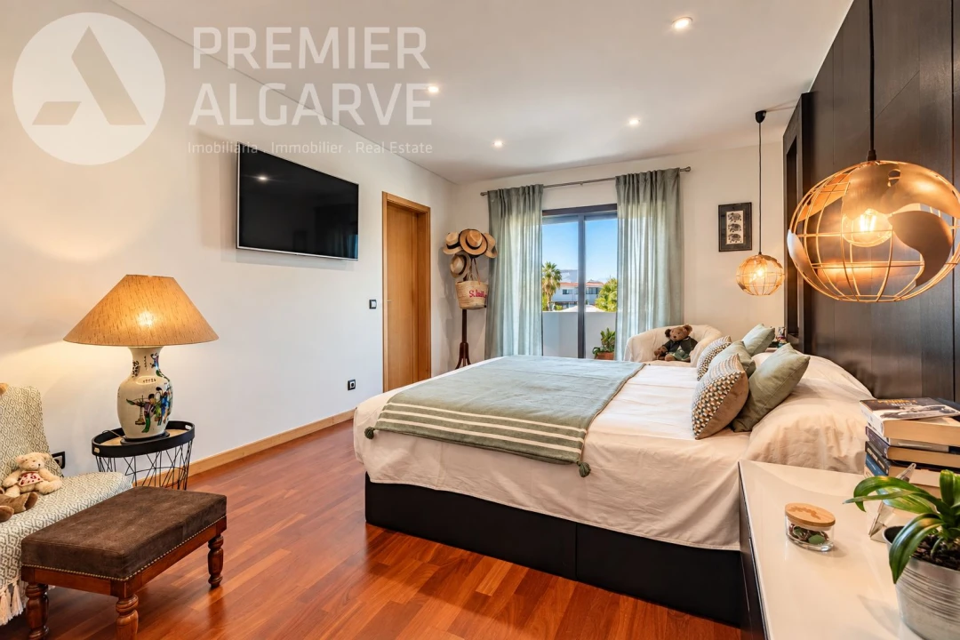 Apartamento T3 para Venda em Montenegro Foto 13