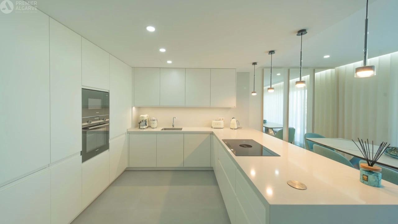 Apartamento T2 para Venda em Quarteira Foto 6