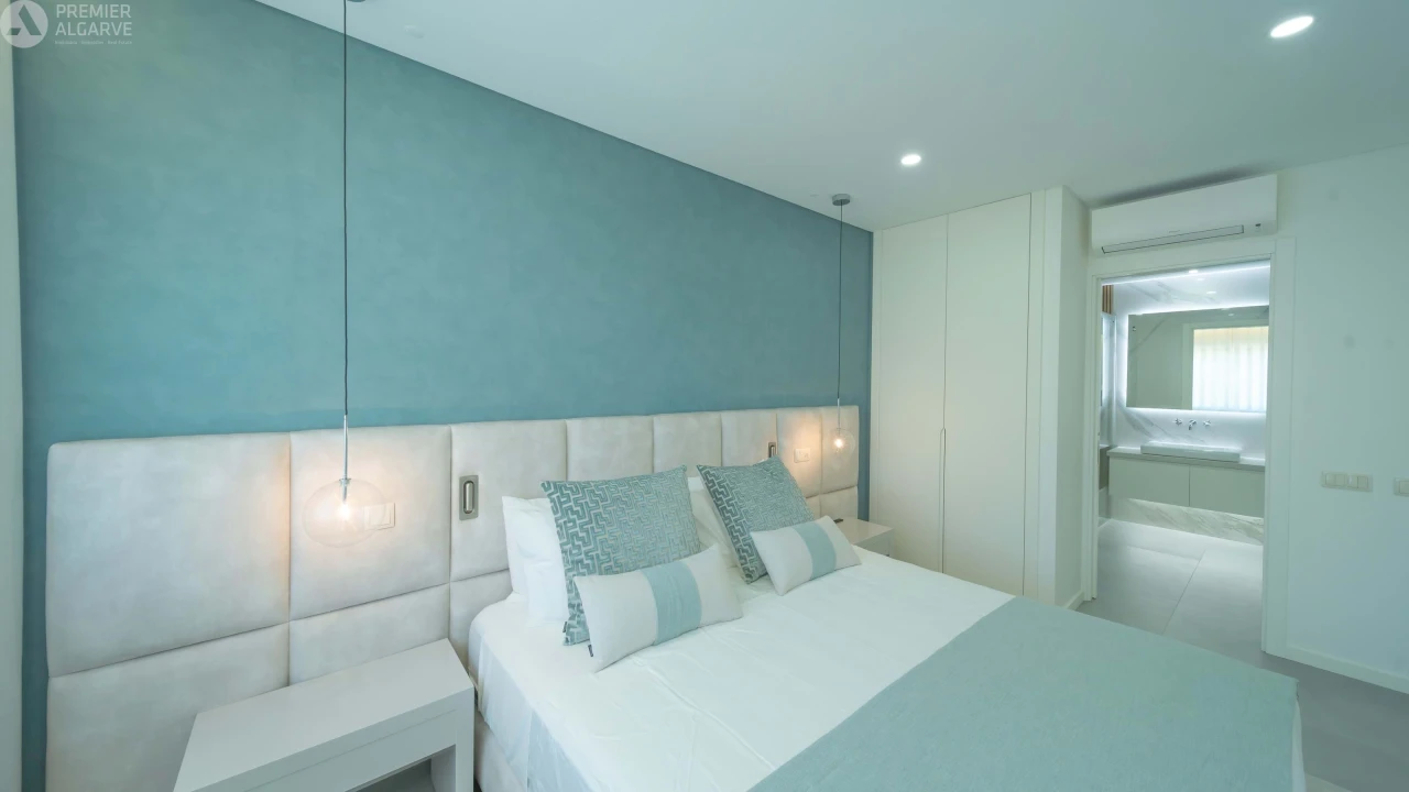 Apartamento T2 para Venda em Quarteira Foto 21