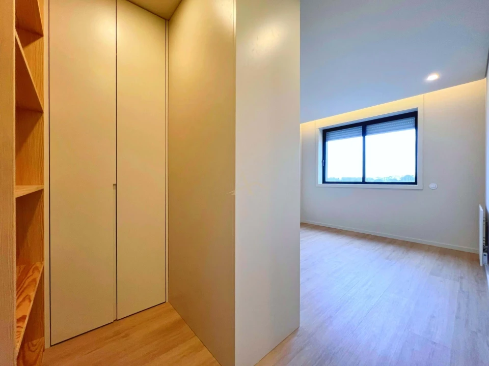 Apartamento T3 para Venda em Aldoar, Foz do Douro e Nevogilde Foto 13
