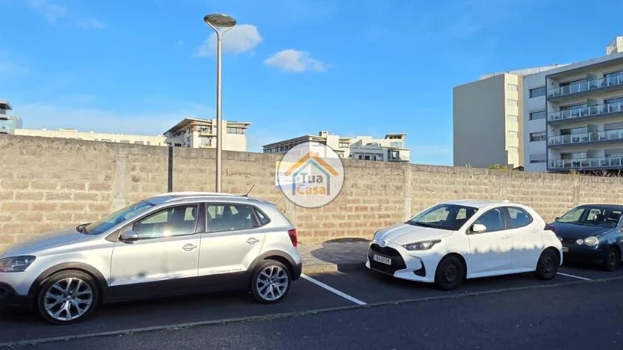 Terreno para Venda em Ponta Delgada (São Sebastião)