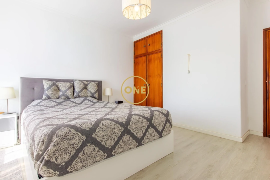 Apartamento T4 para Venda em Cacém e São Marcos Foto 15