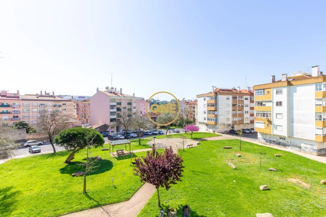 Apartamento T4 para Venda em Cacém e São Marcos Foto 17