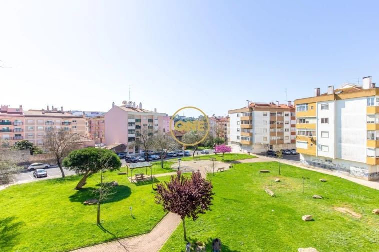 Apartamento T4 para Venda em Cacém e São Marcos Foto 17