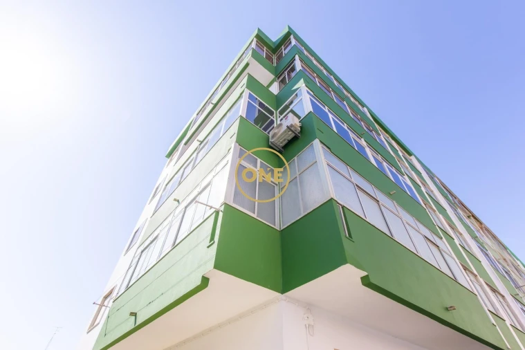 Apartamento T4 para Venda em Cacém e São Marcos Foto 10