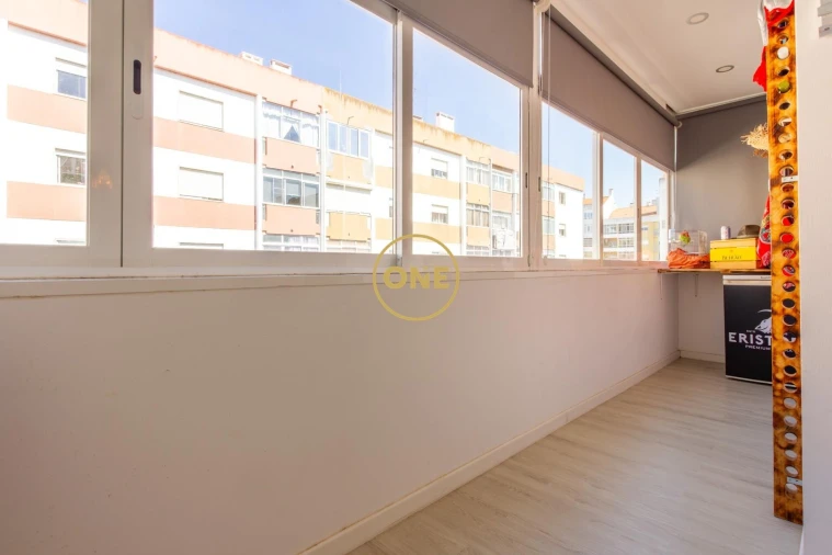 Apartamento T4 para Venda em Cacém e São Marcos Foto 6