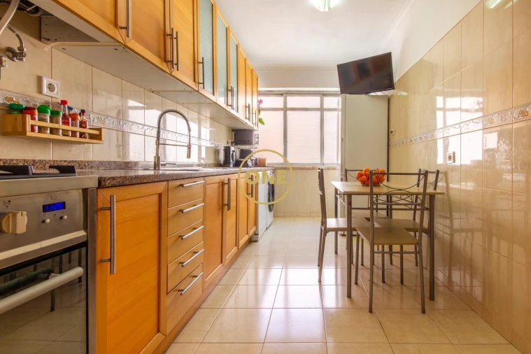 Apartamento T4 para Venda em Cacém e São Marcos Foto 2