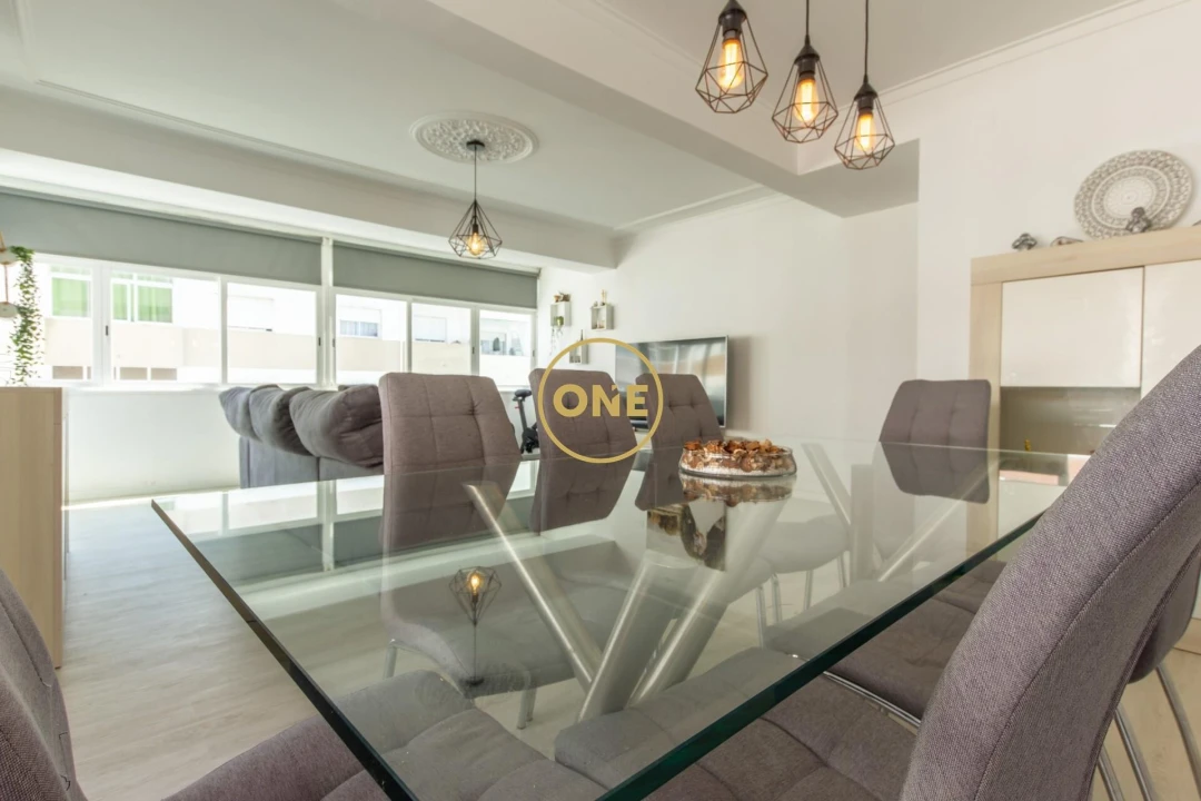 Apartamento T4 para Venda em Cacém e São Marcos Foto 1