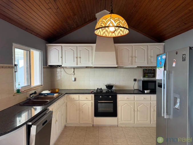 Moradia T3 para Venda em Feteira Foto 7