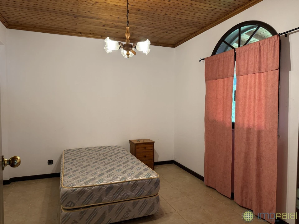 Moradia T3 para Venda em Feteira Foto 16